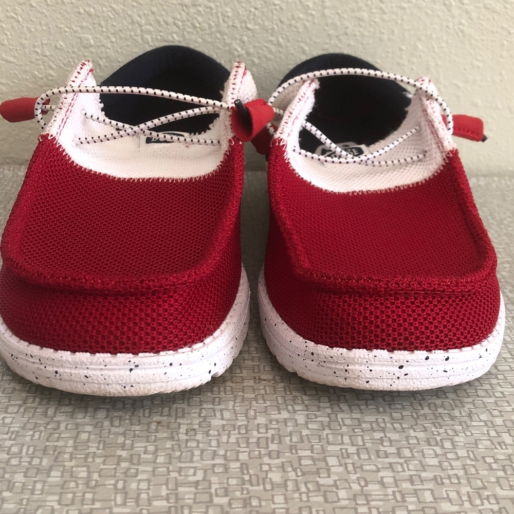 Hey Dude Wally Tri Varsity Mesh Red White Navy Blue Loafers, Size 9 - Picture 4 of 10